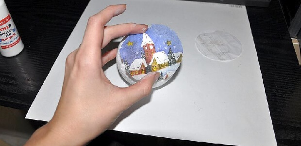Styropianowa bombka decoupage